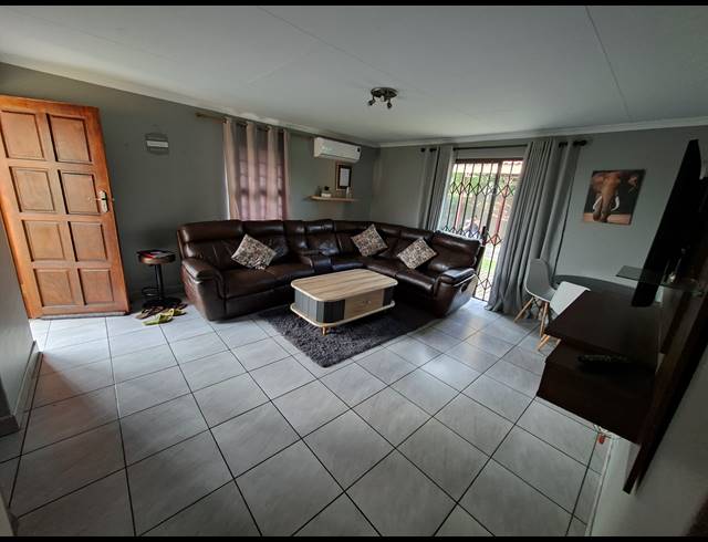 3 BEDROOM FREESTANDING FOR SALE IN PARKRAND